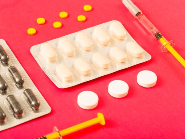 Os medicamentos genéricos tem o mesmo efeito que os medicamentos de referência?