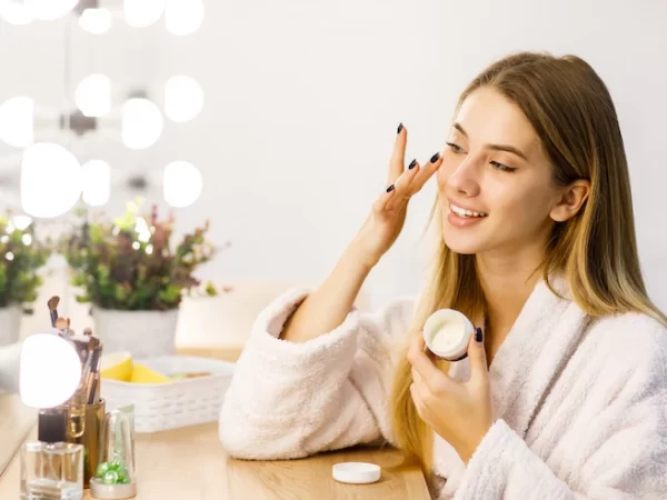 Entenda as diferenças entre cosméticos e dermocosméticos