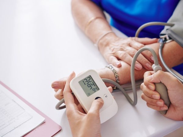 Hipertensão: conheça os genéricos que cuidam da sua pressão alta sem pesar no bolso